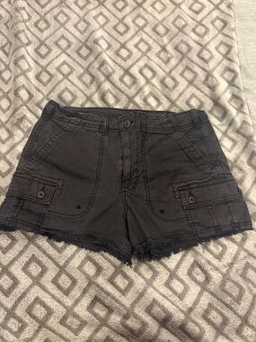 Women’s American Eagle dark Navy Cargo Denim Shorts - Casual Frayed Hem